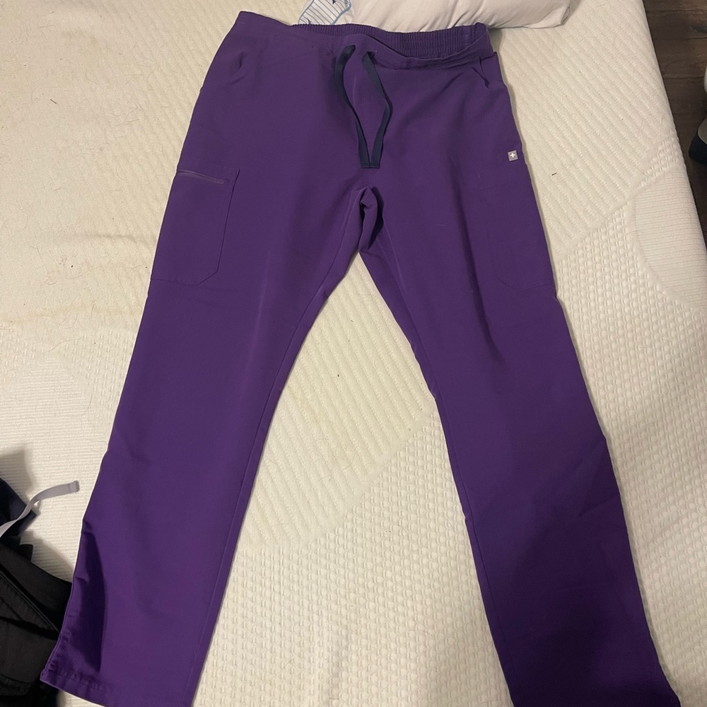 Figs scrubs